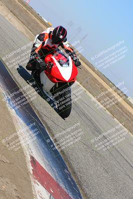 media/Mar-07-2022-Fun Track Dayz (Mon) [[9cc4a7dca7]]/Novice Group/145pm (Grapevine)/